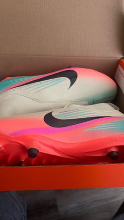 Sam Kerr kids cleats