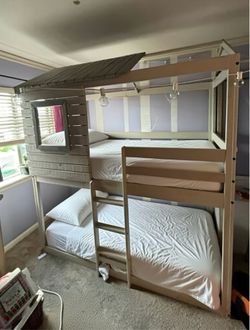 Bunk bed