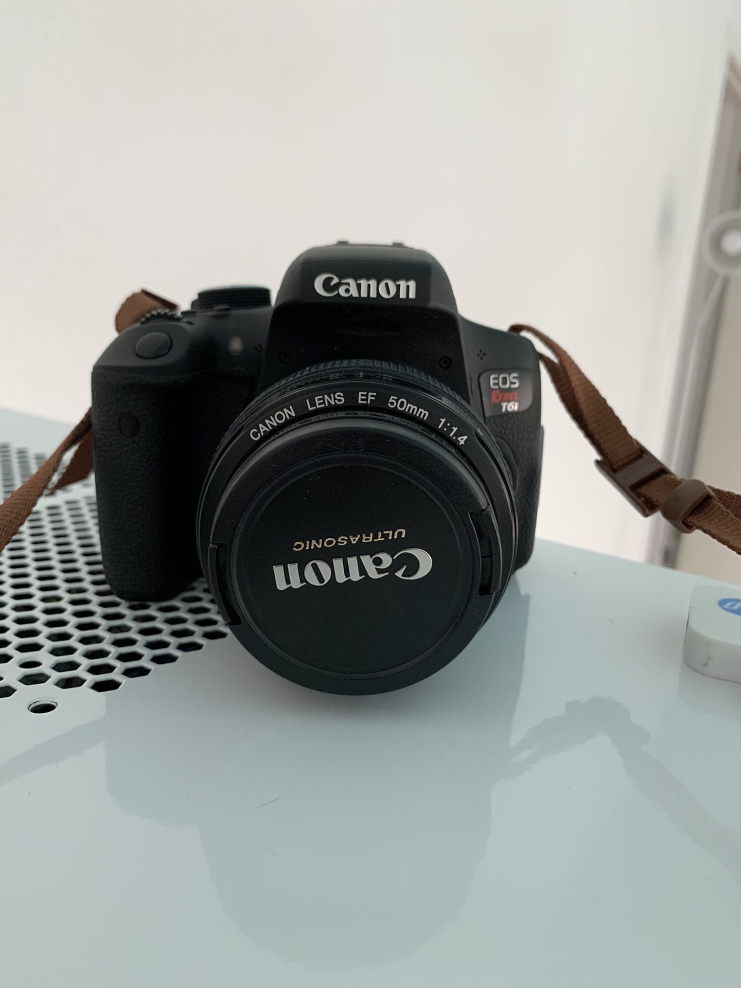 Canon DSLR Camera Kit T6i