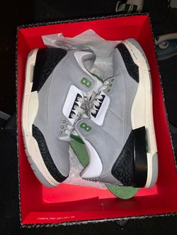 LT smoke grey/chlorophyll Jordan 3s