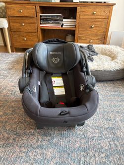 Uppababy Aria Car Seat and Base — Over $400 value!