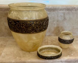 BATHROOM ACCESSORIES SET