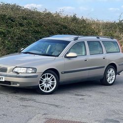 2002 VOLVO V70,,,WITH TURBO (CLEAN TITLE)