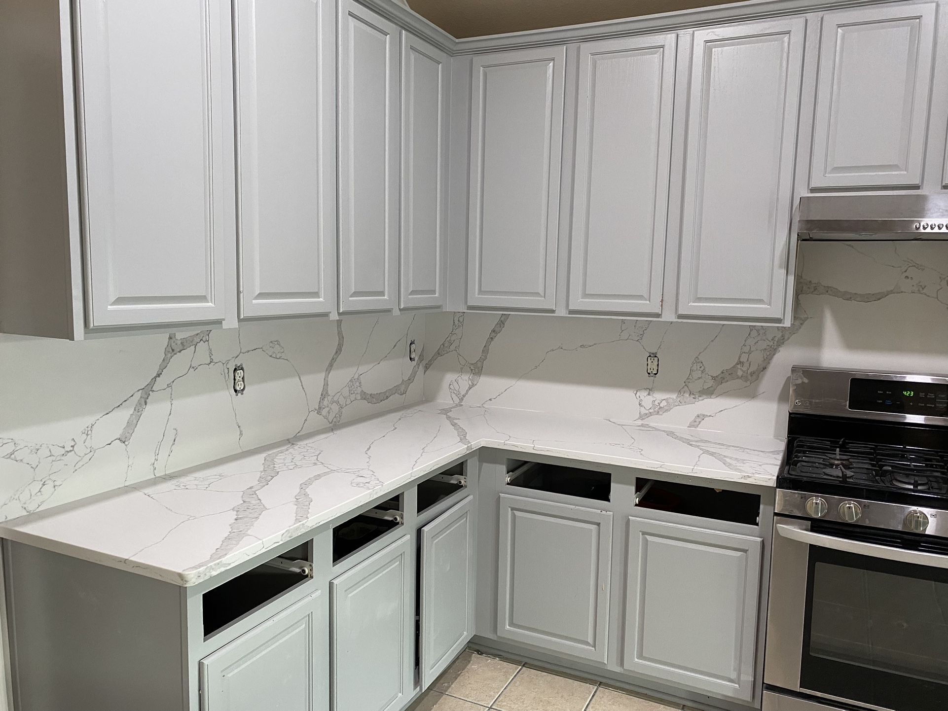 Granite And Quartz Countertops , Granito Y Cuarzo