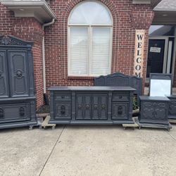 Gorgeous 6-Piece Vintage Bedroom Set 