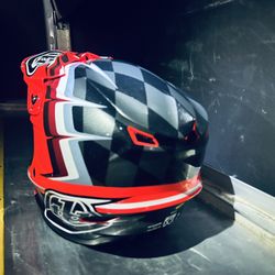Troy Lee 