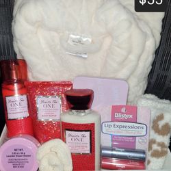 Valentine's Basket. Valentine's Gift Set Bathrobe Spa Kit Birthday Gift. BBW You're The One San Valentin 