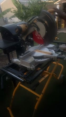 DeWALT