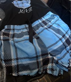 2 piece shirt / short combo