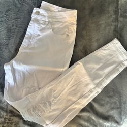 Womans White Distressed Jeans New Size Small 