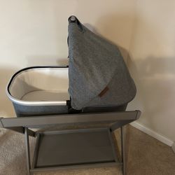 Uppababy vista V2 Bassinet W/ Stand And Travel Bag 