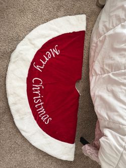Tree skirt