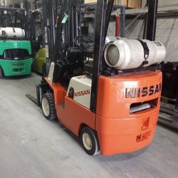 Forklift Nissan $11500