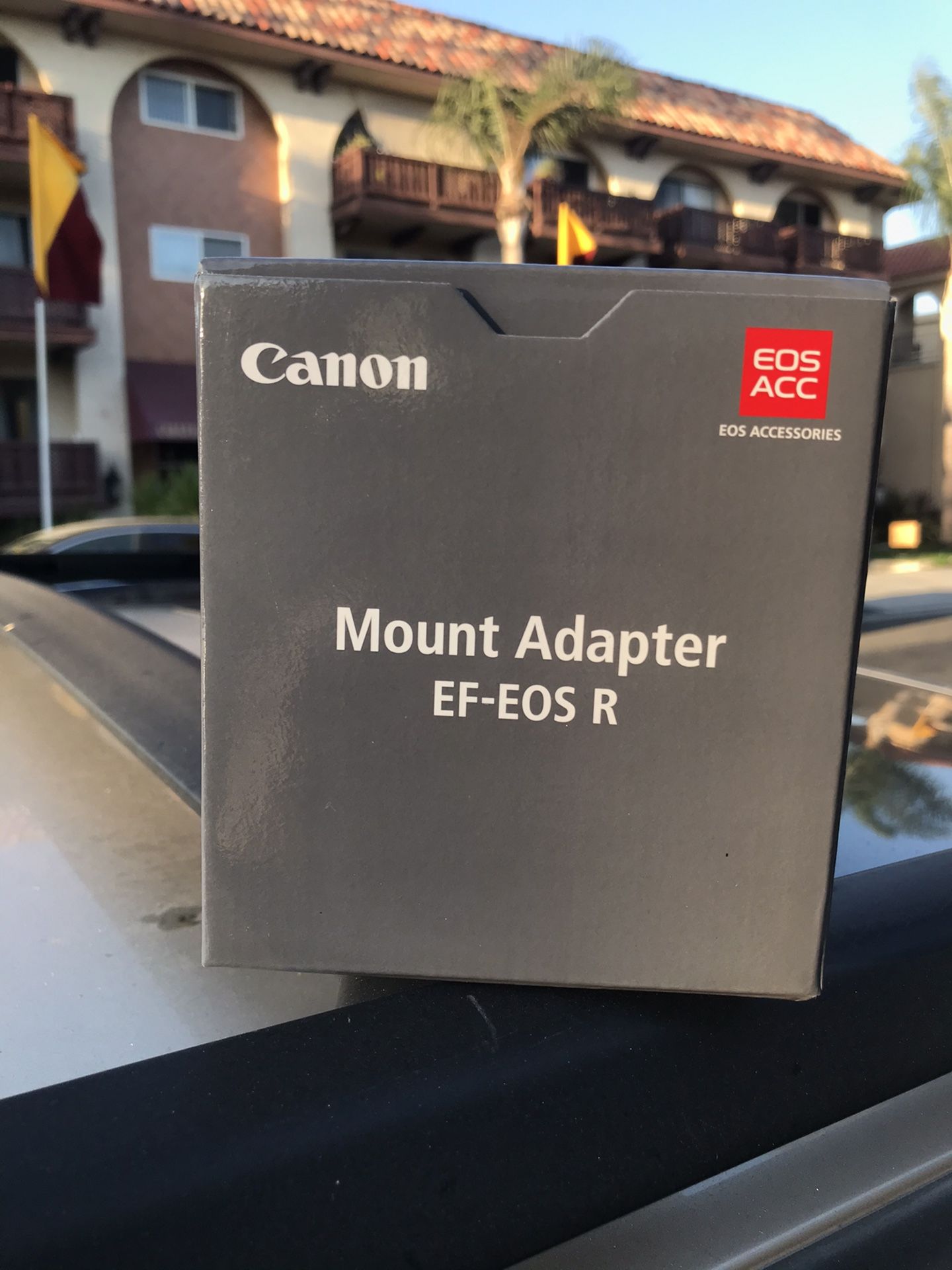 Canon EF - EOS R mount adapter