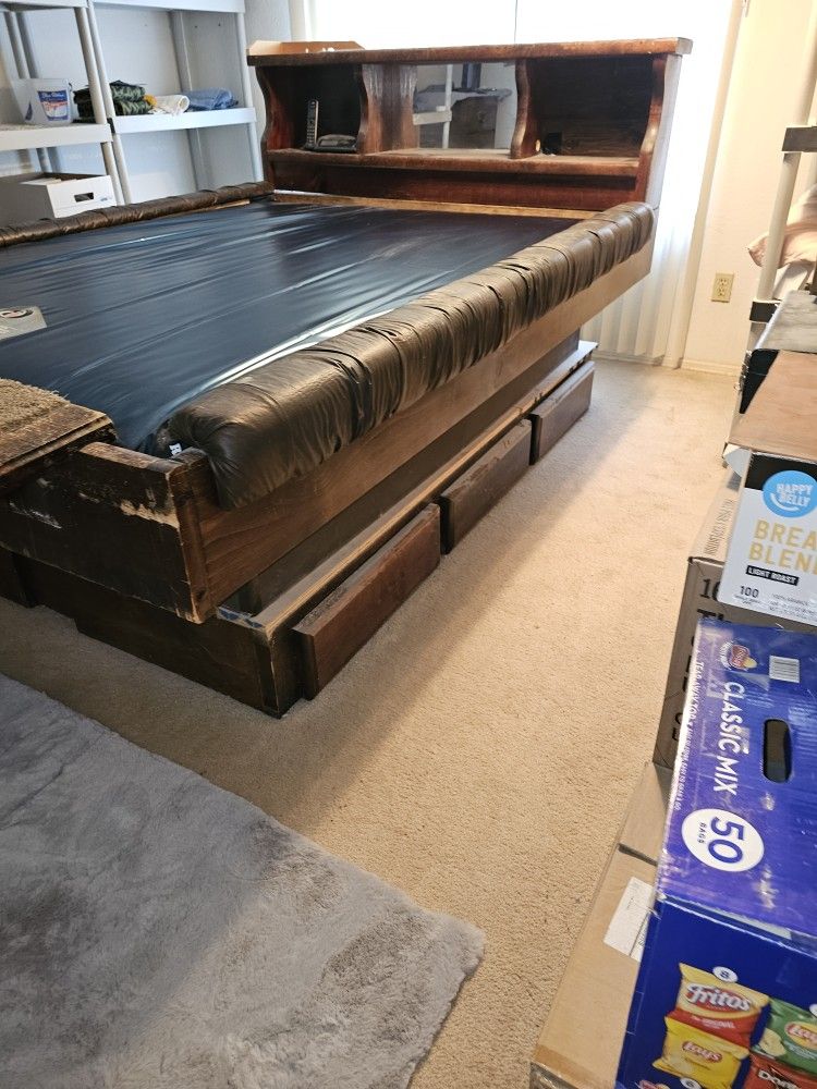 Watered Queen Size With Drawer Pedalstool