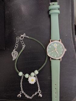 NEW GREEN WATCH/BRACELET SET