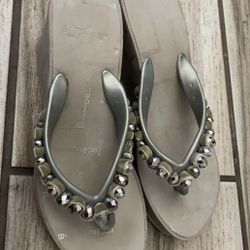 BCBG WEDGE SANDALS Sz 6