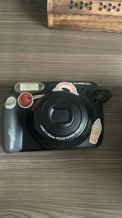 Polaroid Camera: Fuji Instax Wide Film