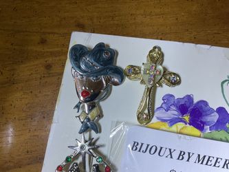 $10 lot-VTG 4 -ITEMS .PENDANT PINS