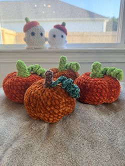 Crochet Pumpkins And Ghosts