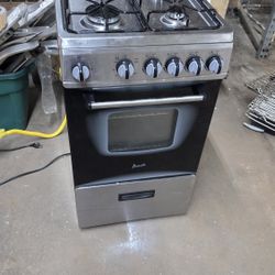 20" Gas Range Pew Owned 