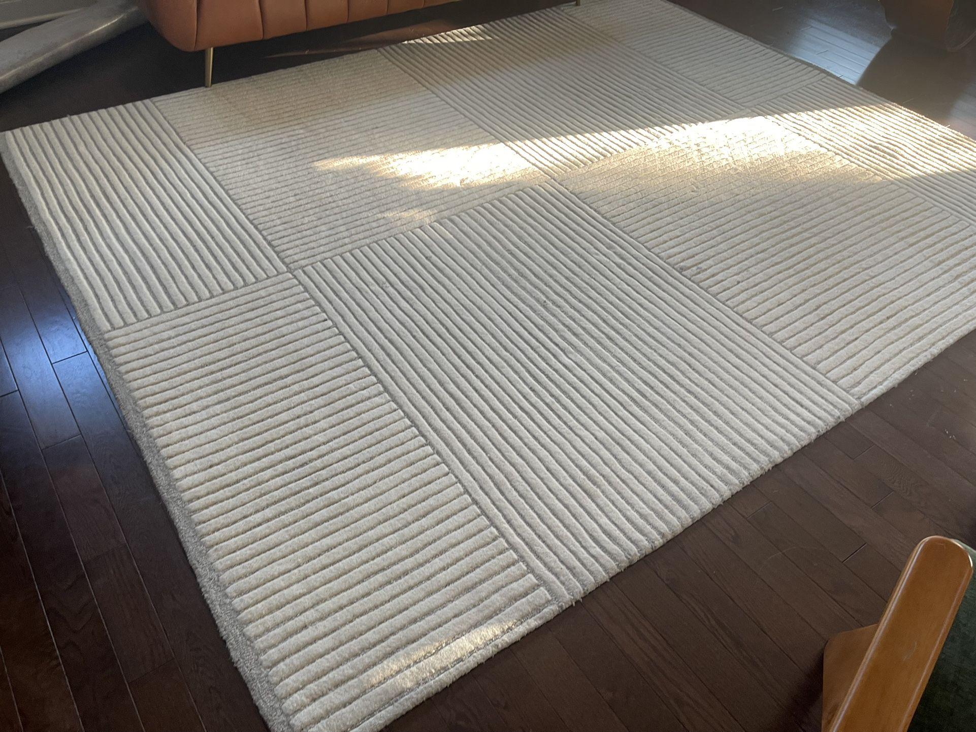 High-end Hand Made Elegant Rug