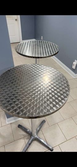 Round Metal Bar Table