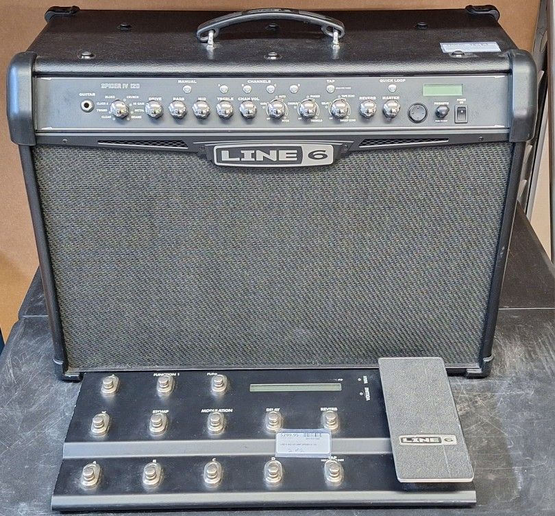 LINE 6 SPIDER IV 120 GUITAR AMP & PEDAL