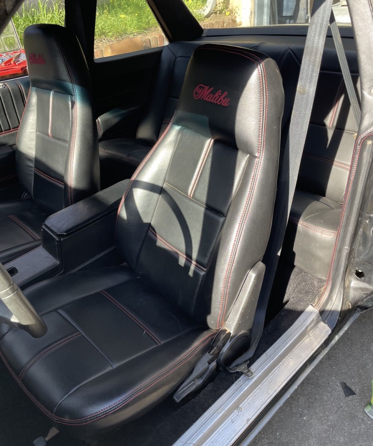 Custom G-Body Interior – Monte Carlo SS Console & Shifter, Seats, Upgraded Carpet