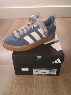 Adidas size 81/2 women