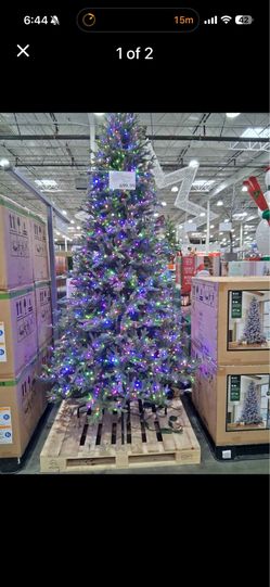 Brand new COSTCO Christmas tree 9ft last one available