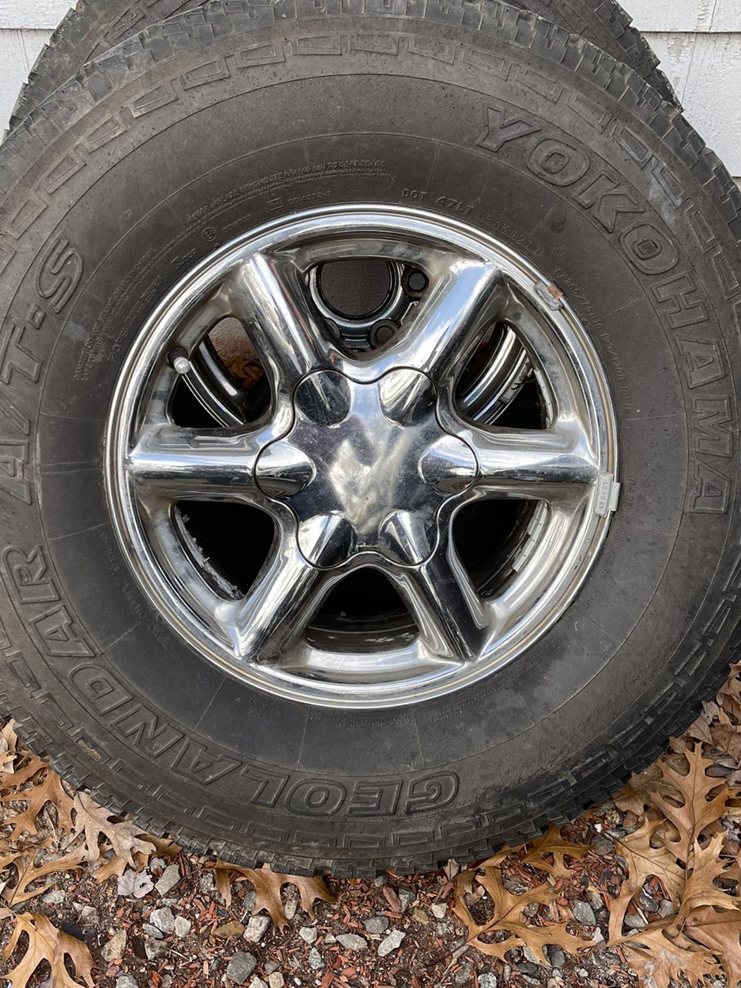 GMC Rims And Matching Tires With Lots Of Life