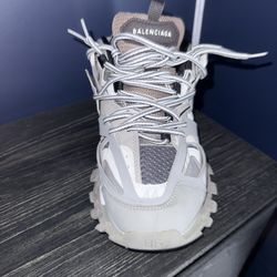Balenciaga tracks grey 