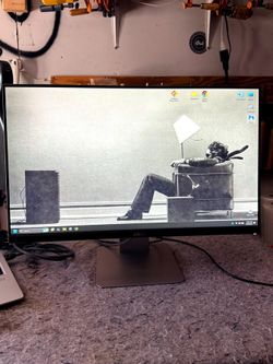 Dell 24" IPS LED 1080P Monitor W/ Speakers &10' HDMI Cable