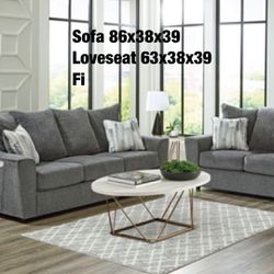 $750 Sofa Lovesest 