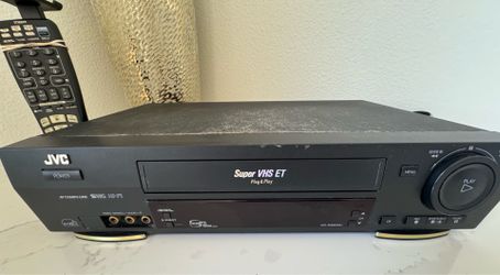 Electronics JVC HR-S3800U Super VHS VCR with Remote