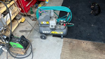 8 Gallon 2 Hp 125 Psi Air Compressor