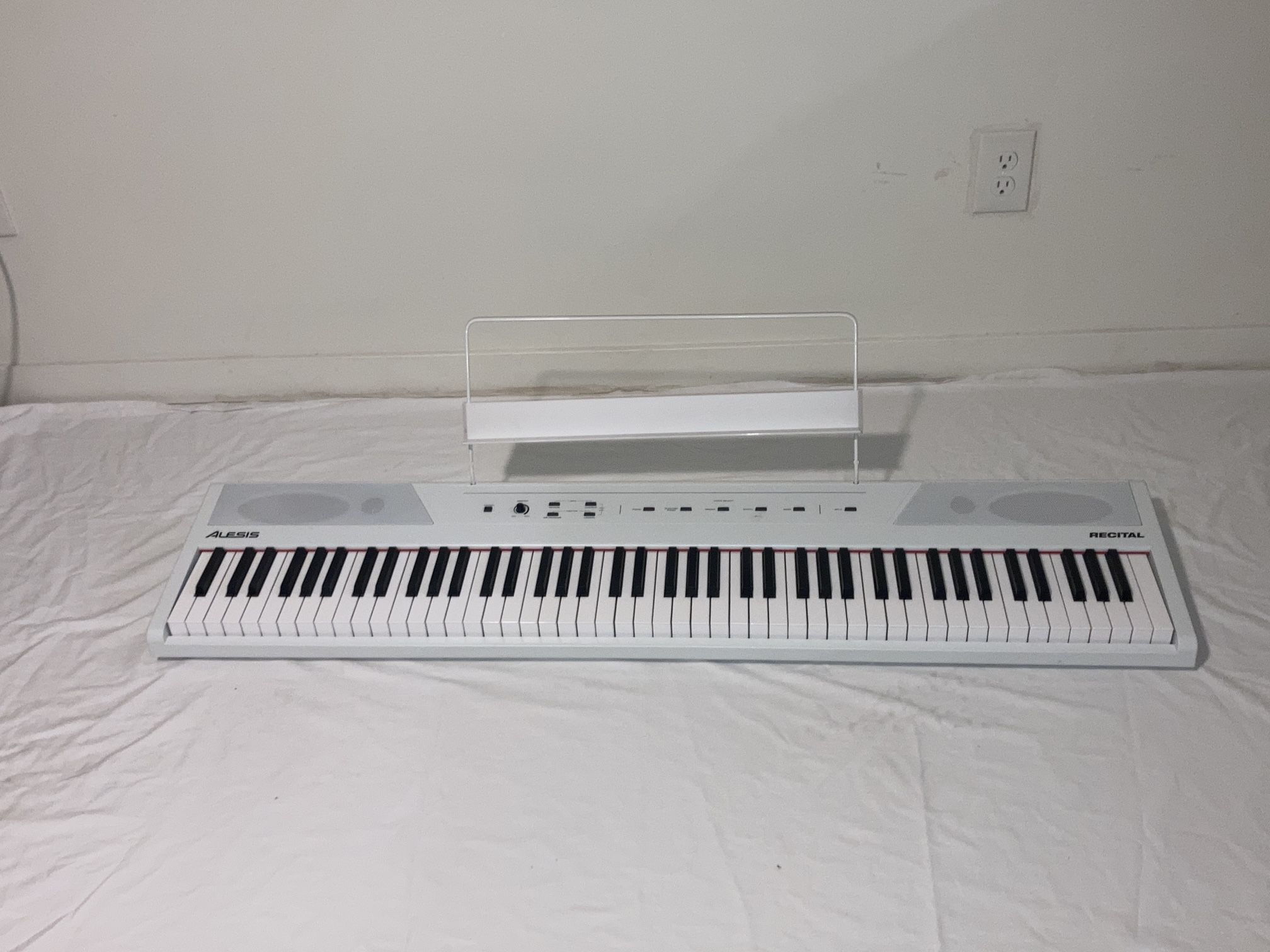 Alesis Recital 88-Key Digital Piano Electronic Keyboard with Full-Sized Keys