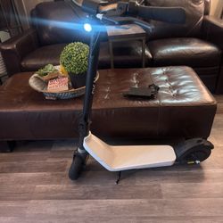 Okai E Scooter 