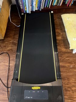 Treadmill under desk w/remote