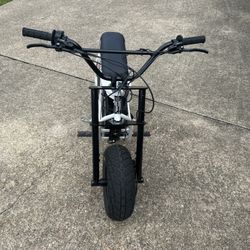 EBOX Dragster, White