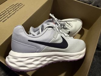 New - Nike Womens Revolution 6 RN Running Shoe DC