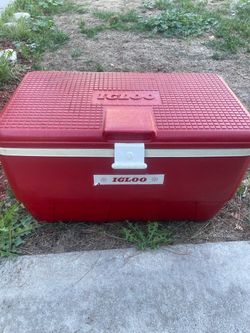 Igloo Red Hard-Side Cooler
