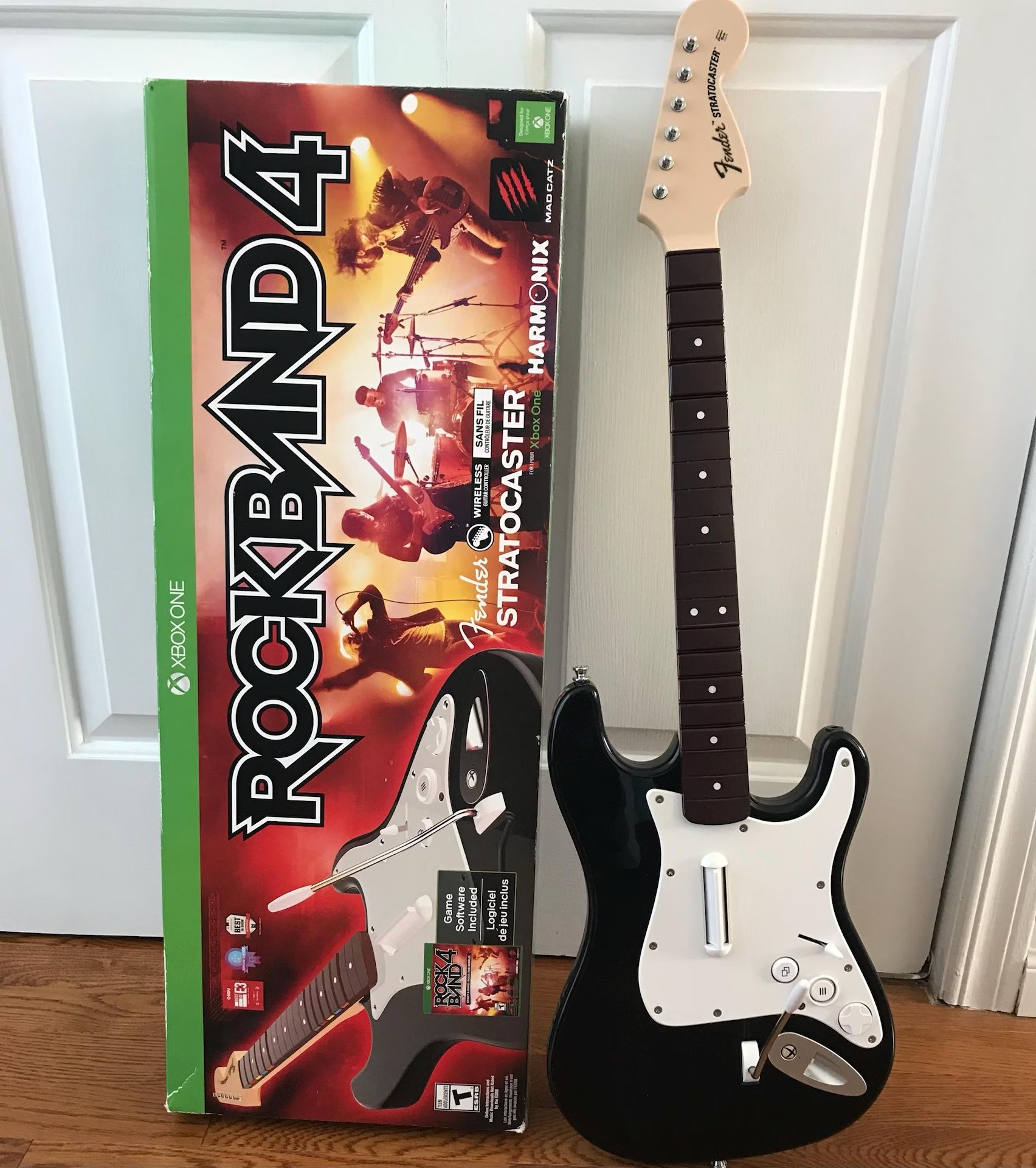 Rockband 4 Fender Stratocaster guitar for xbox - wireless controller
