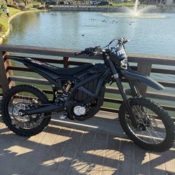 Surron Ultra bee 2025