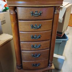 Wood Stand Up Jewelry Box