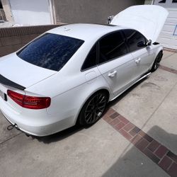 2013 Audi A4 Quattro 6 Speed FULL PART OUT