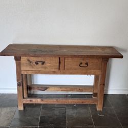 RUSTIC PINE SOFA TABLE **🏷️ FOR SALE: Solid  – Restore & Refresh! 🛠️**   