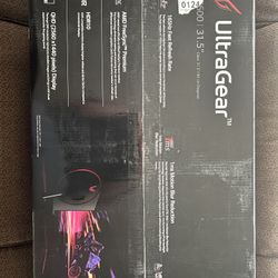 LG UltraGear 32"Monitor With 165hz