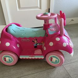 Minnie Mouse Ride-On